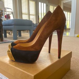 EUC CHRISTIAN LOUBOUTIN MAGGIE 140 VEAU VELOURS/CHAINS 40.5